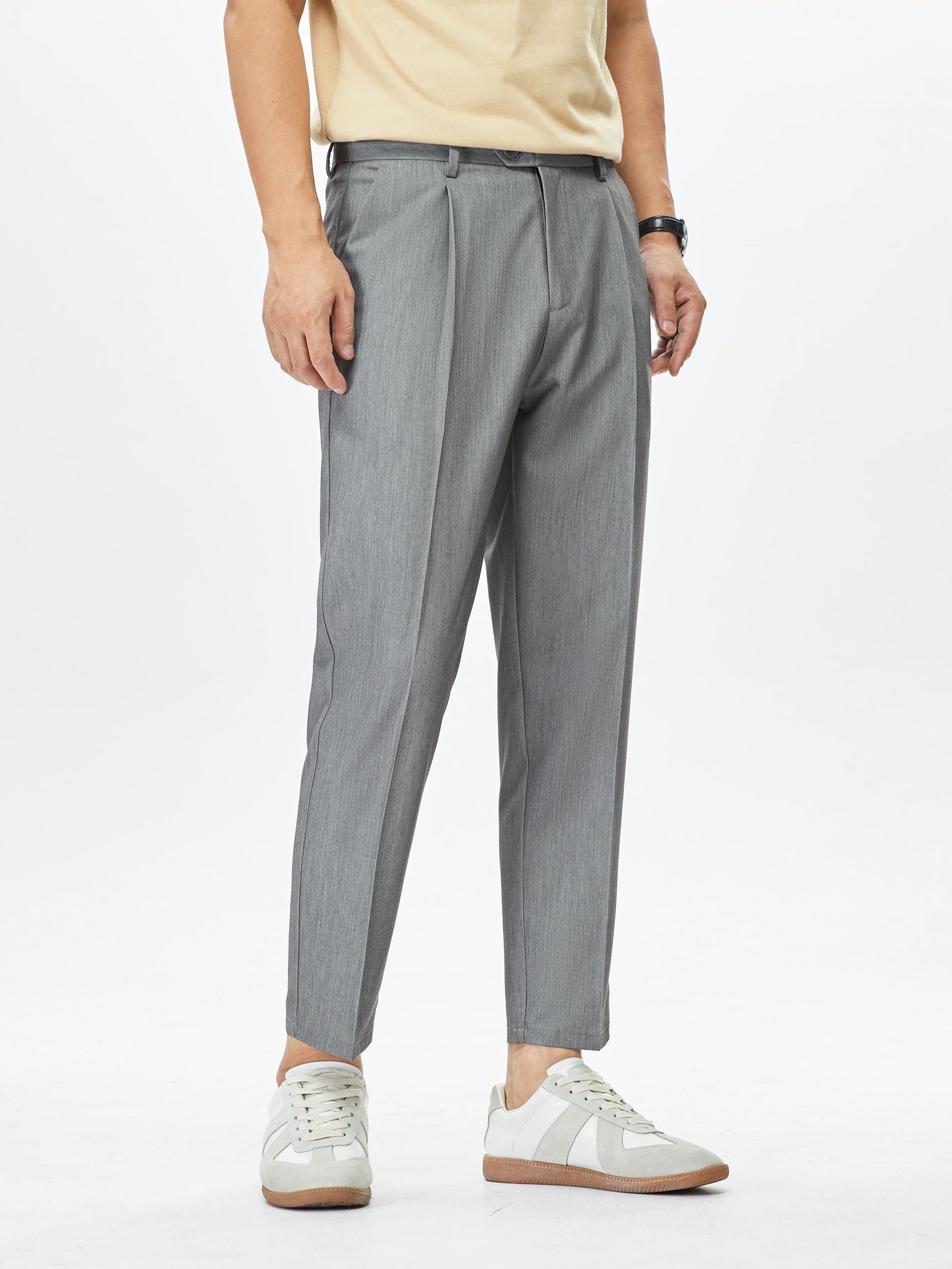 Men's cropped pants in solid color, semi-formal style for casual outdoor wear.