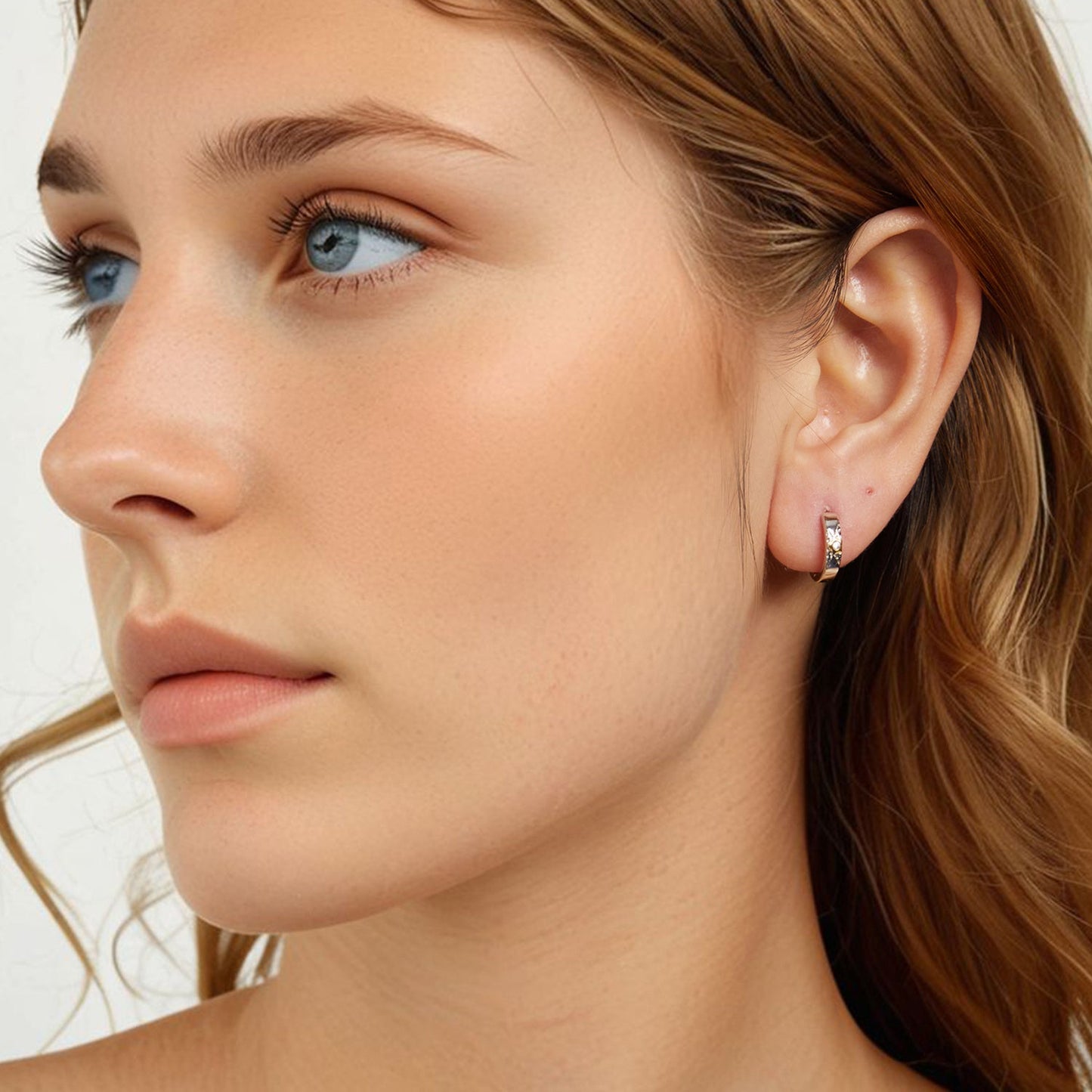 Get ready to shine at music festivals and parties with these stunning earrings! Made of elegant 925 sterling silver, these hoops feature a star accent with synthetic zirconia. They are hypoallergenic, lightweight at 3.2g, and perfect for all-season wear.