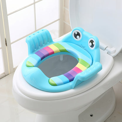 Portable potty training seat featuring adorable frog cartoon design, suitable for both boys and girls. Easy to clean and ideal for household toilet use.