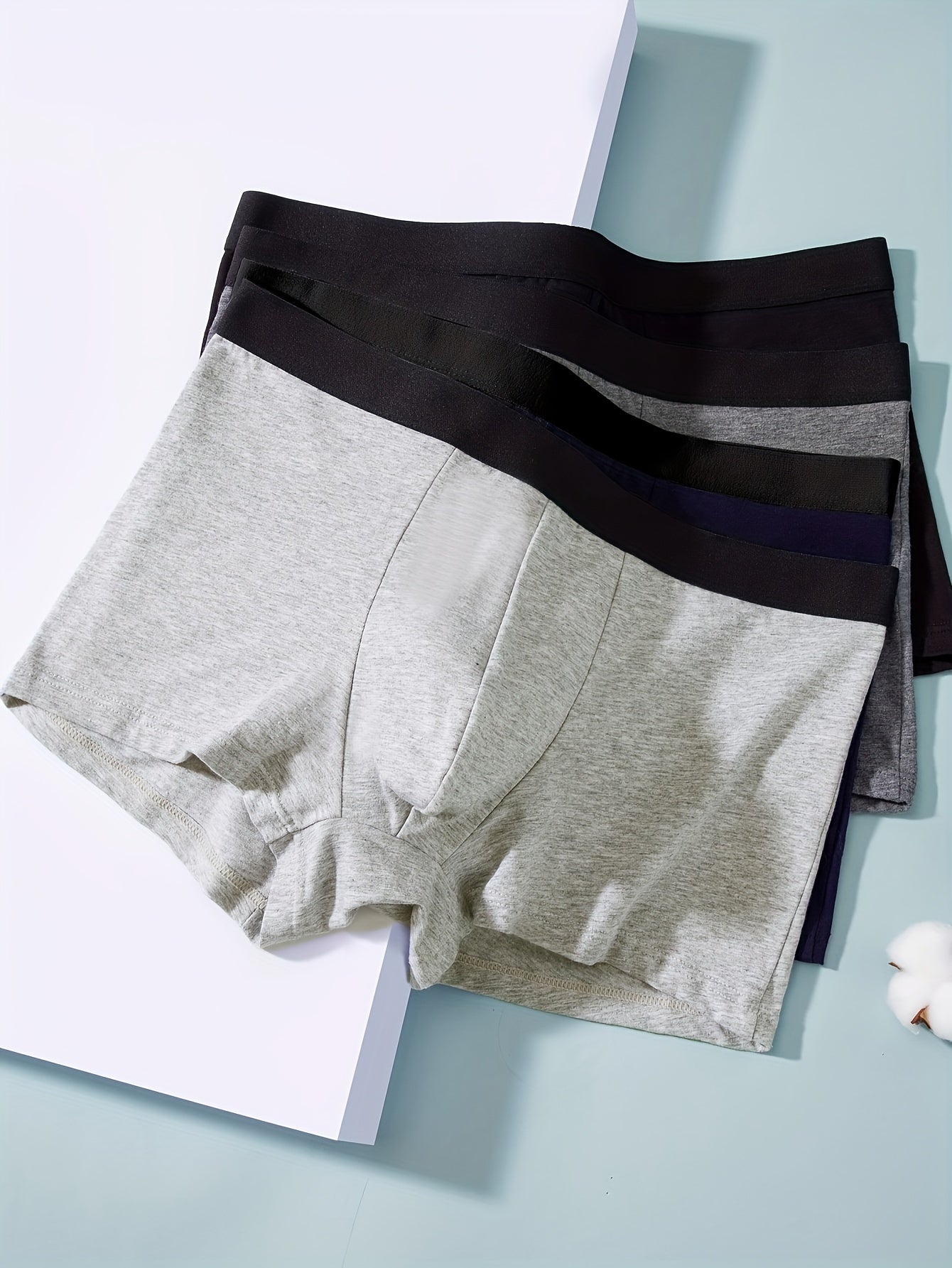 Breathable cotton underwear for students in large sizes, featuring a loose fit.