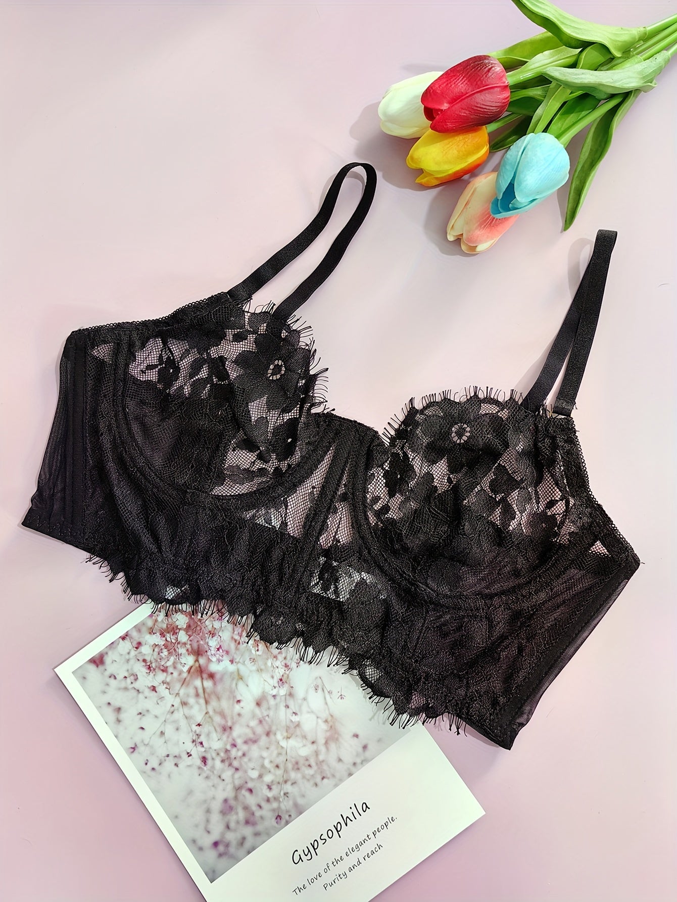 Ultra-thin and sexy French lace lingerie set.