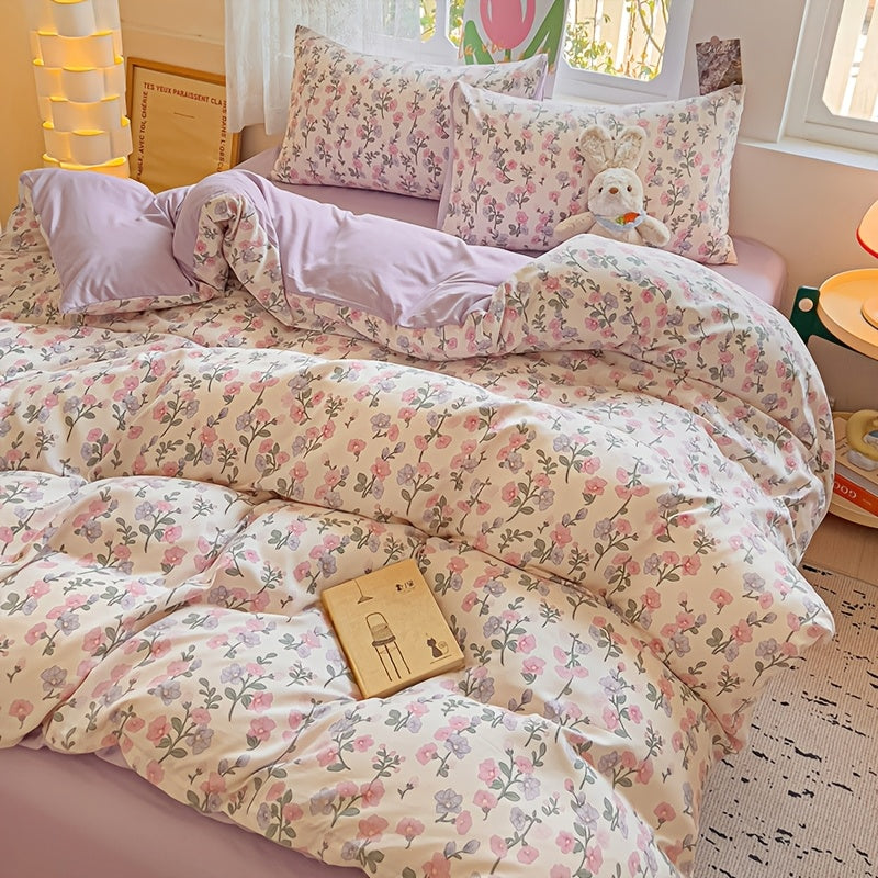 Soft floral print bedding set includes duvet cover and 2 pillowcases, made of breathable polyester with zip closure. Suitable for all seasons, perfect for bedrooms and guest rooms.