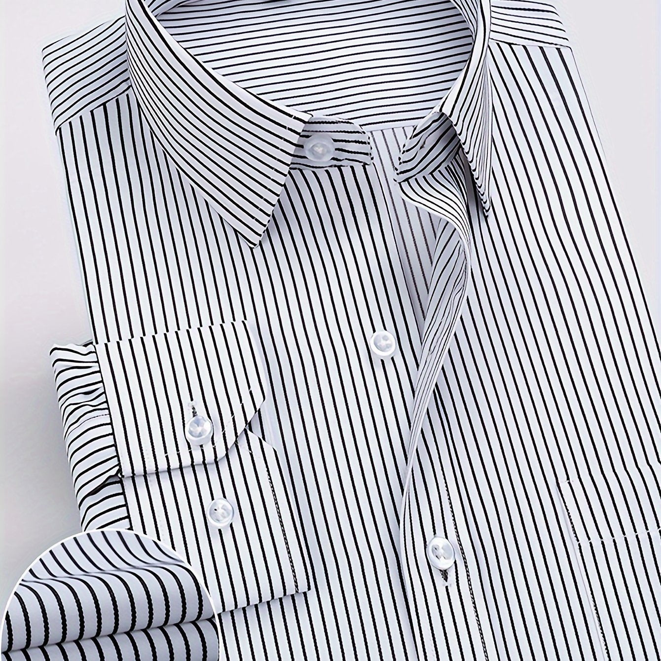 Business casual men's long-sleeve striped shirt with buttons