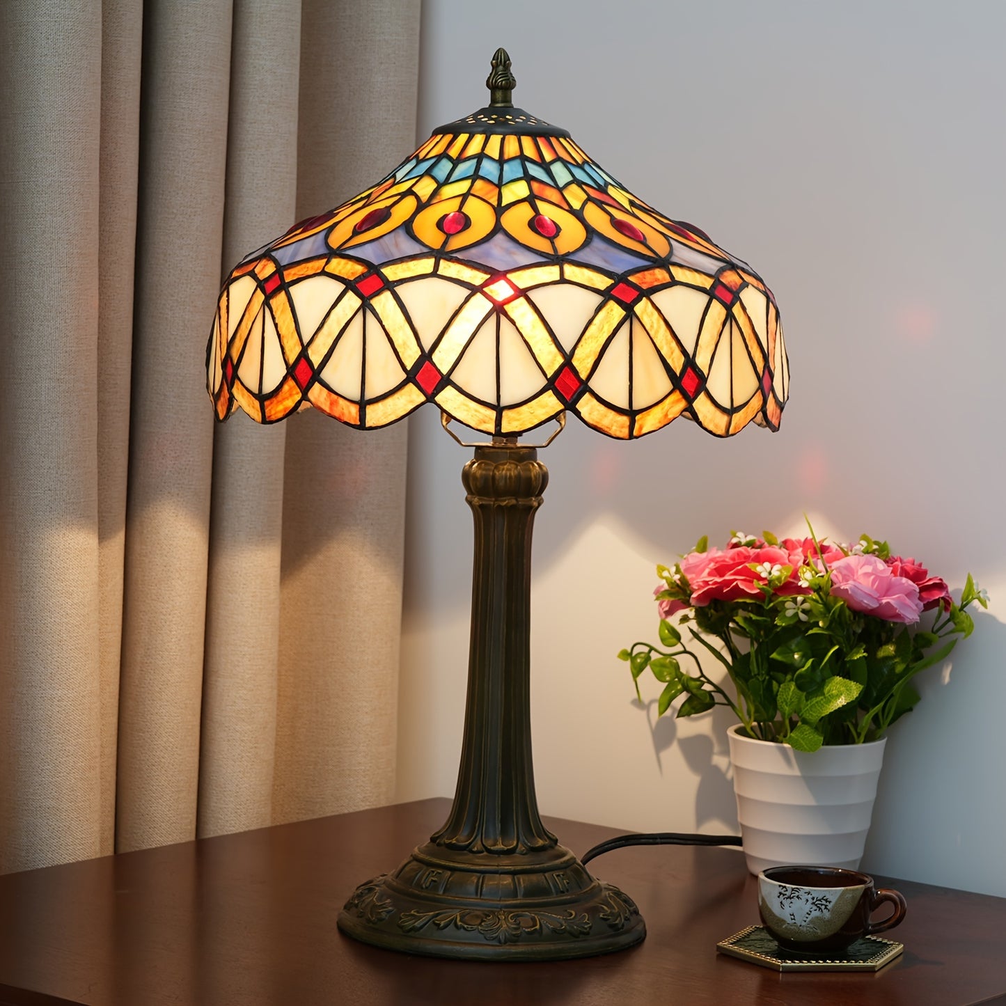 Handmade 12-inch glass desk lamp with green dragonfly pagoda shade and antique metal finish. Includes switch and 220-240V European plug. Perfect cozy bedside table lamp for various rooms in retro European countryside style. A creative gift idea.