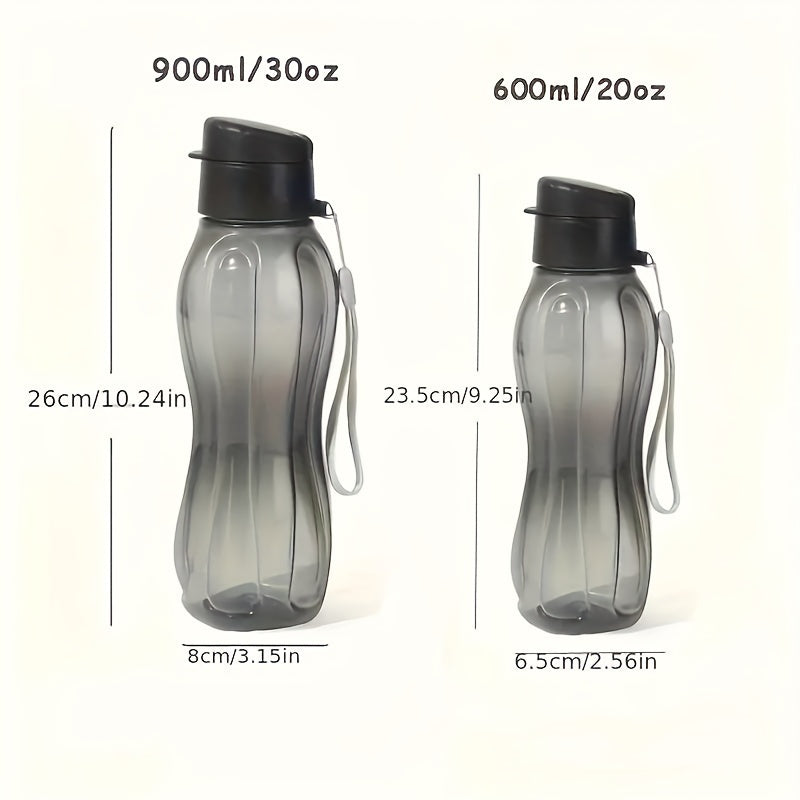 Large capacity portable water cup with two capacities of 900ml and 600ml in two colors.