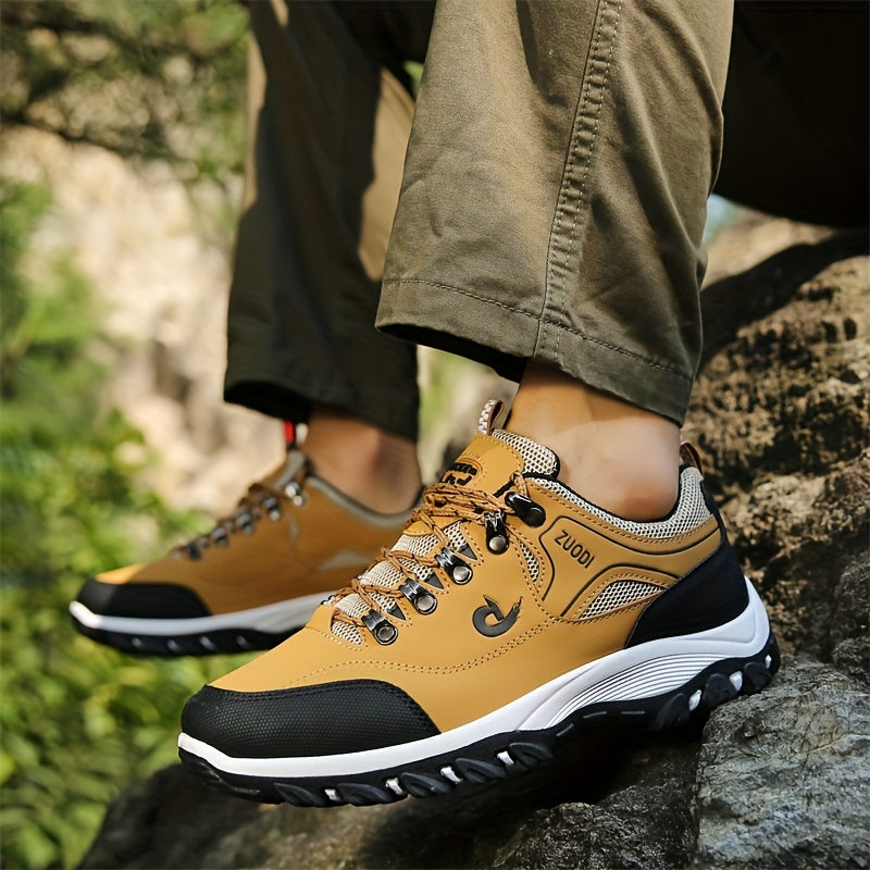 Men's durable lace-up hiking shoes, suitable for hiking, trail running, and casual sports activities, with slip-resistant soft soles for outdoor comfort.