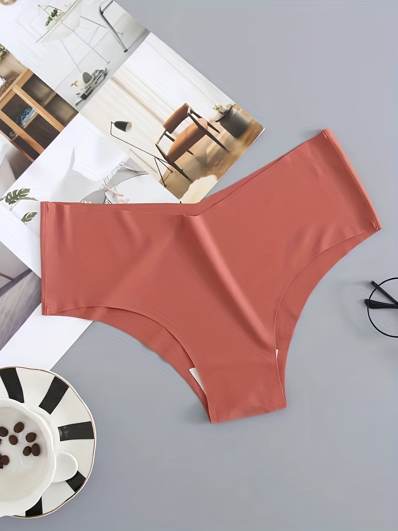 5 seamless hipster panties, comfy and breathable, perfect for women's lingerie and underwear.