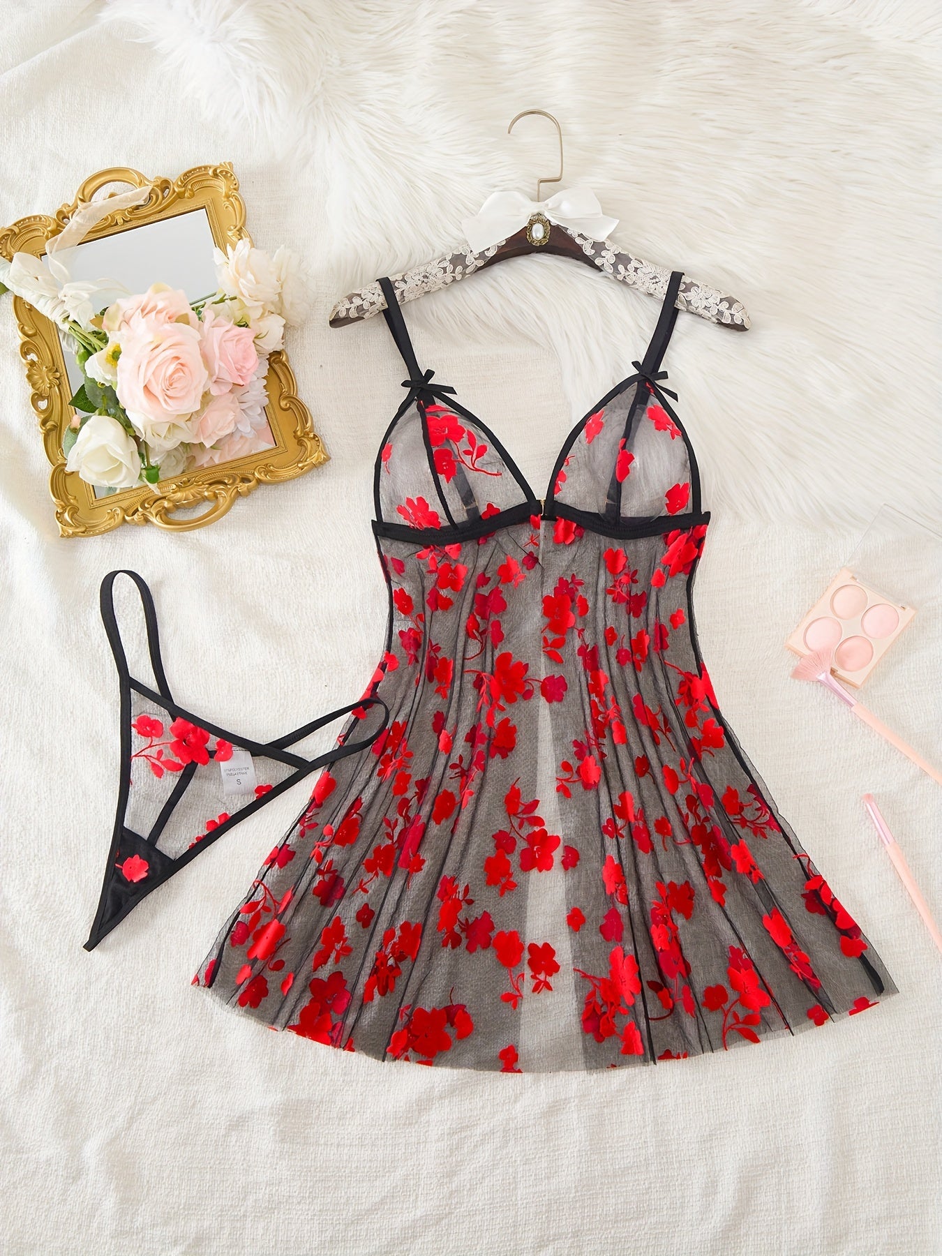 Flower mesh pajama set for women with front buckle.