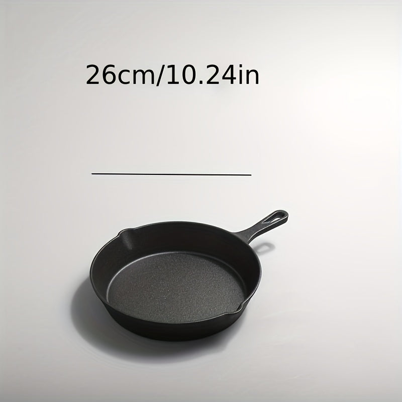 Three-piece seasoned cast iron pan measuring 16, 20, and 25cm in size. This durable cookware features easy tipping sides and auxiliary handles, making it perfect for both indoor and outdoor cooking.