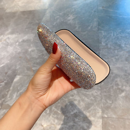 Chic and stylish diamond eyeglass case for a touch of luxury and fashion, specially designed for trendy Korean students to relieve stress and store their simple and myopia eyeglasses in a retro-inspired mirror case.