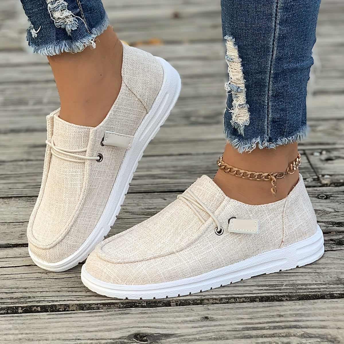 Women's casual lace-up outdoor shoes, lightweight low top sneakers in plus size.