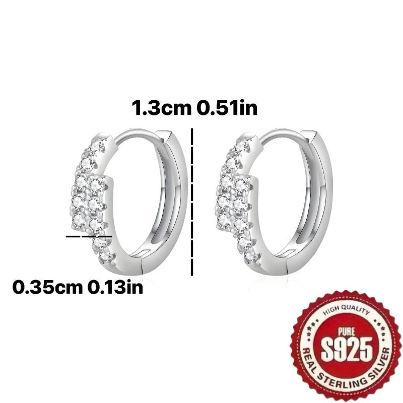 1 pair of fashionable, retro S925 sterling silver earrings featuring synthetic Zirconia stones in a double-row geometric arrangement for a luxurious and trendy look with a touch of elegance