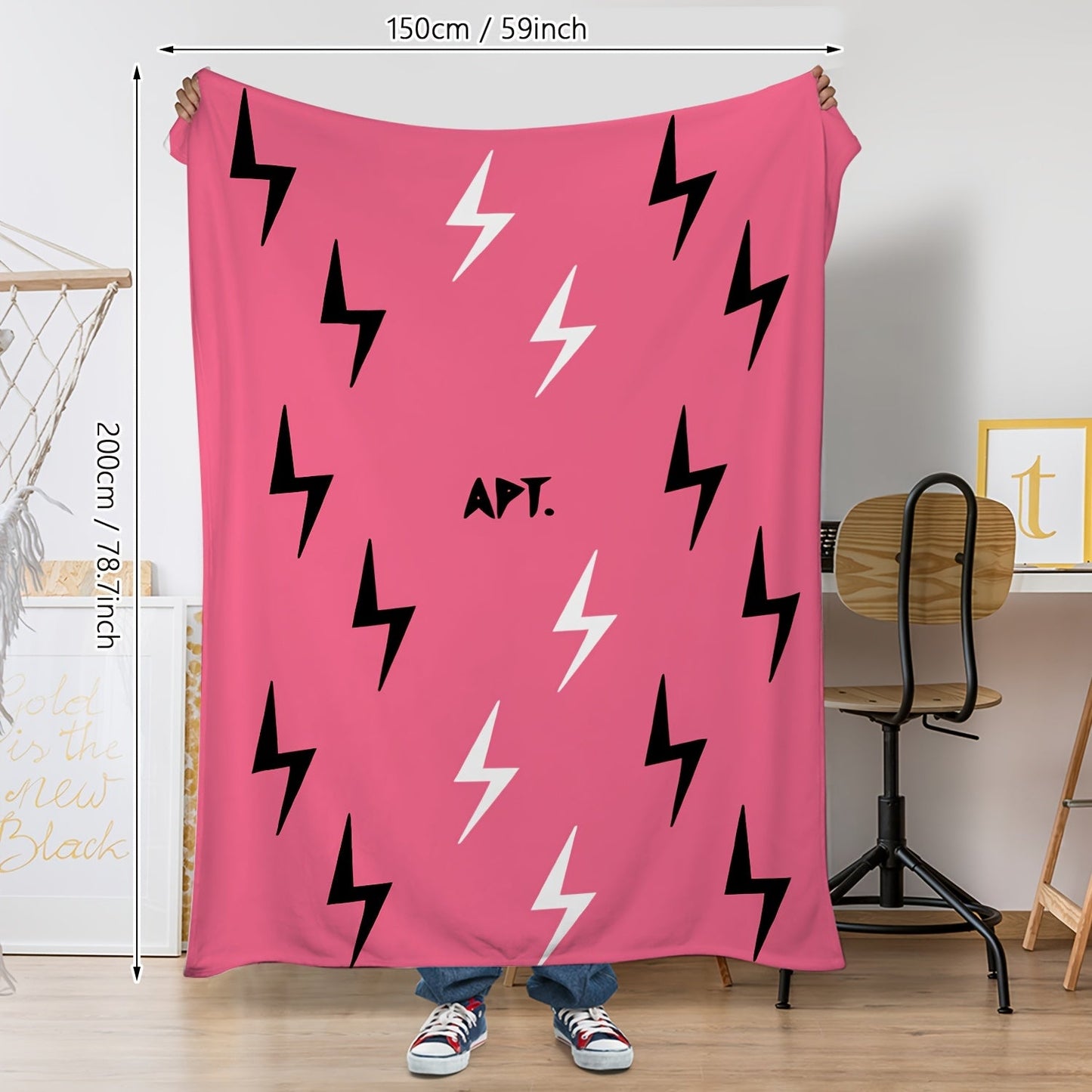 Glamorous Reversible Flannel Fleece Throw Blanket in Music Theme "APT" with Black Lightning Patterns, Ultra Soft and Cozy All-Season Home and Travel Blanket, Easy to Clean in the Machine, Made of 200-250g Polyester.