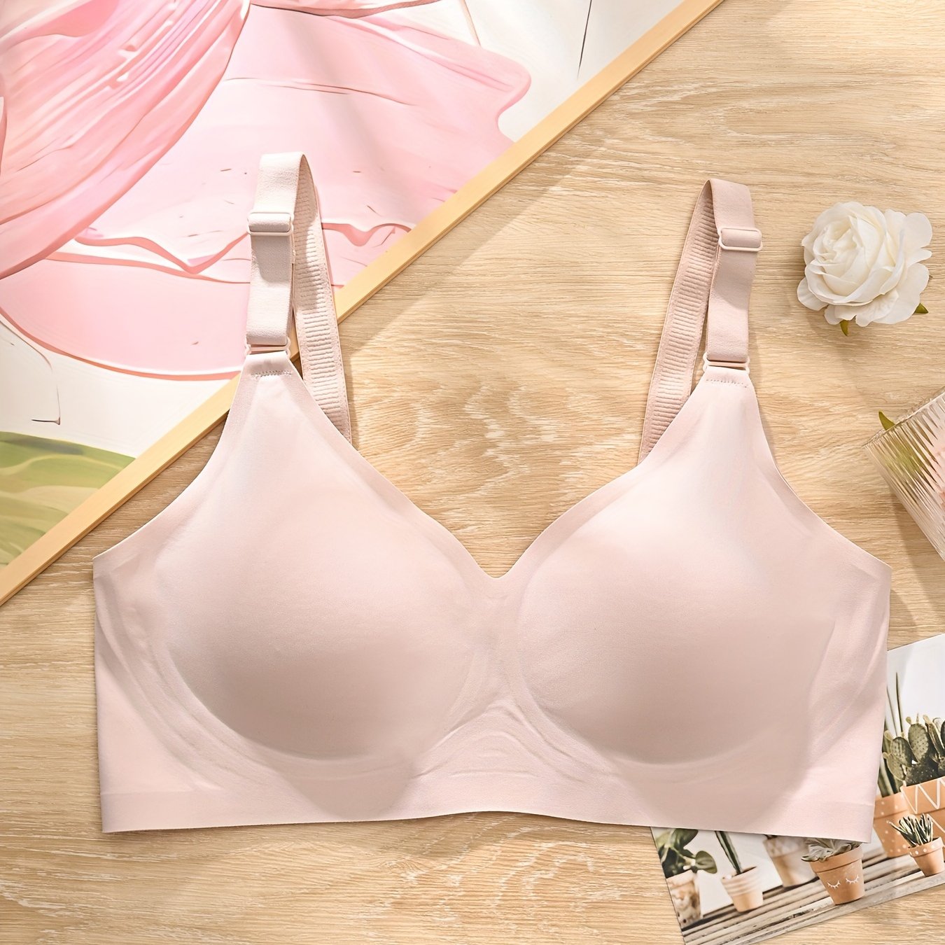 Elegant seamless jelly bralette for women: wireless and comfortable, with wide straps, built-in bra, and non-padded design. Made of nylon/elastane blend, ideal for casual attire.