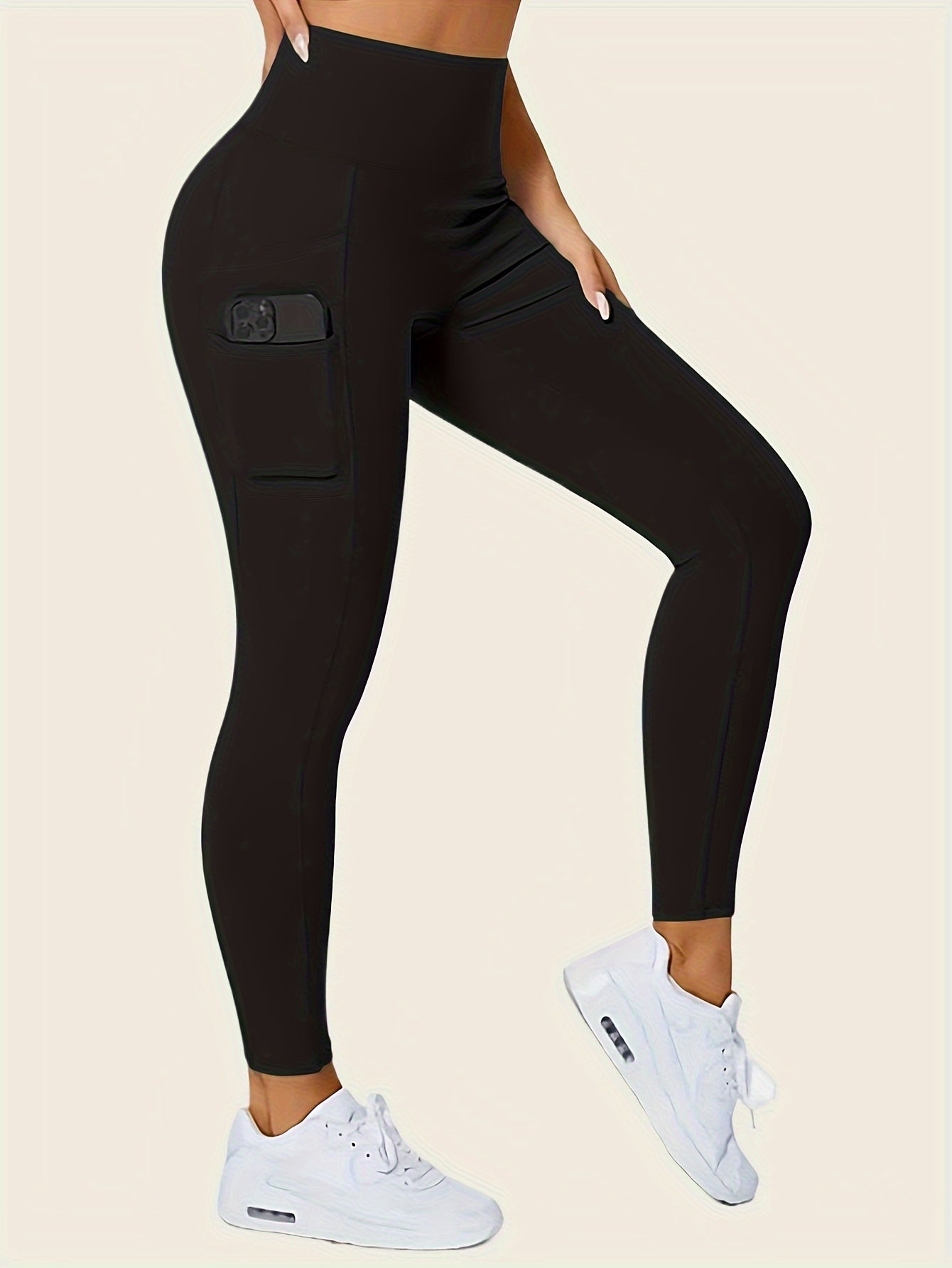 Seamless high rise leggings with side pockets for women's loungewear.