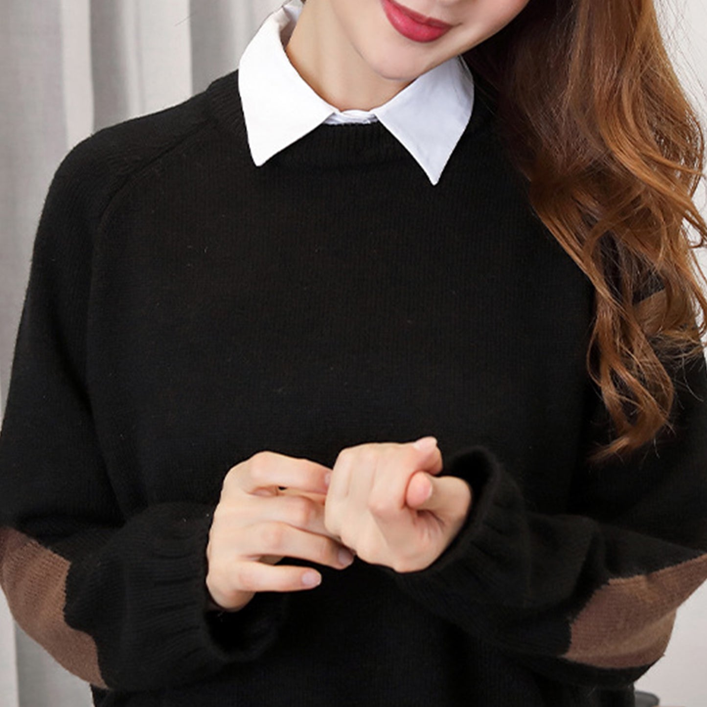 Striped shirt collar for women, easily detachable for decoration and modesty, casual knit accessory for all seasons.