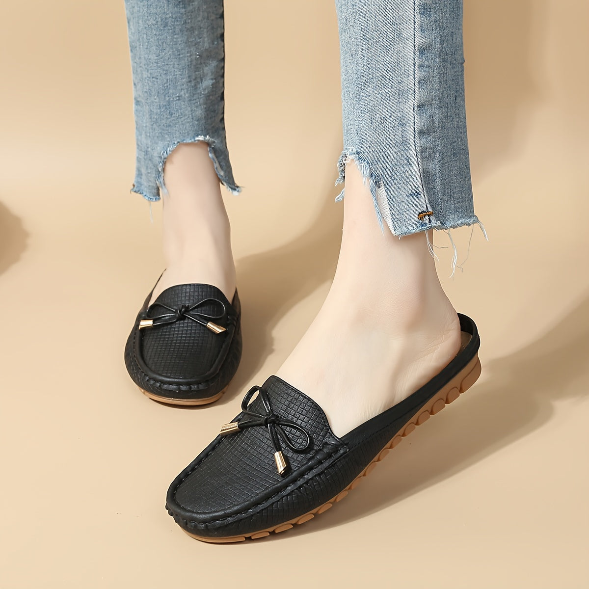 Spring and summer headless half-slippers for women, featuring a hand-sewn bow and slip-on design.