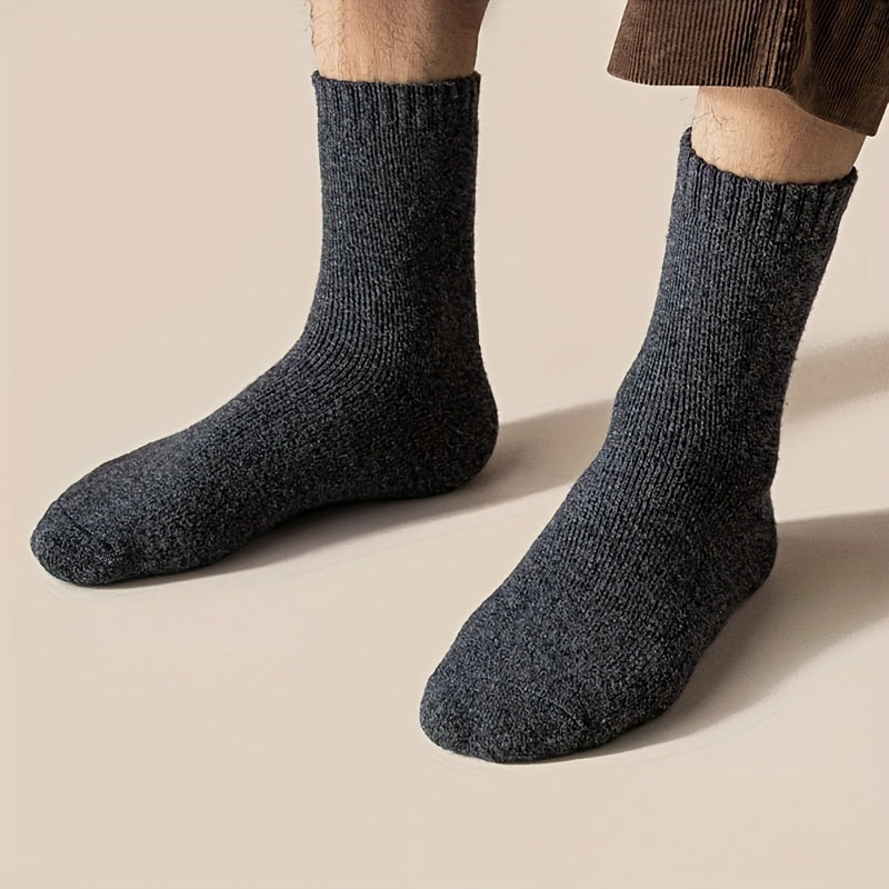 6 pairs of men's wool knit crew socks for autumn/winter, soft, warm, and breathable.