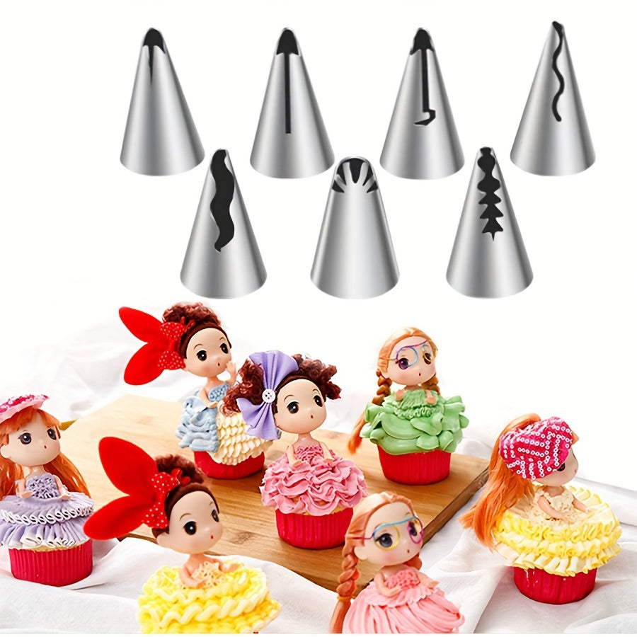 This Cake Decoration Baking Tool Set features 116 pieces, with a variety of piping tips, piping bags, cake scrapers, and more, all conveniently stored in a handy storage box. Ideal for creating beautifully decorated cream cakes, biscuits, cookies, bread