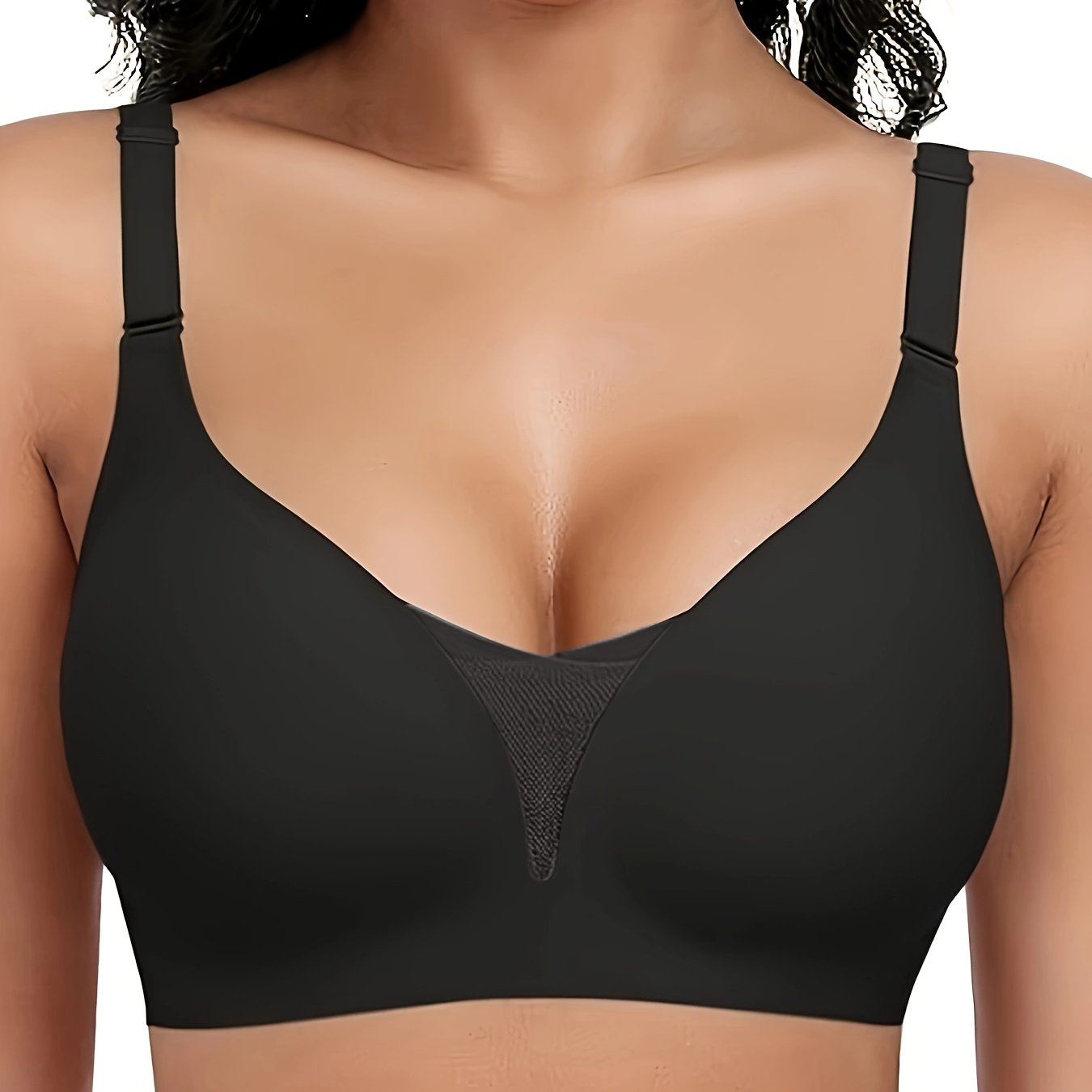 Comfortable push up bra with no seams, anti-sagging mesh and wireless design.