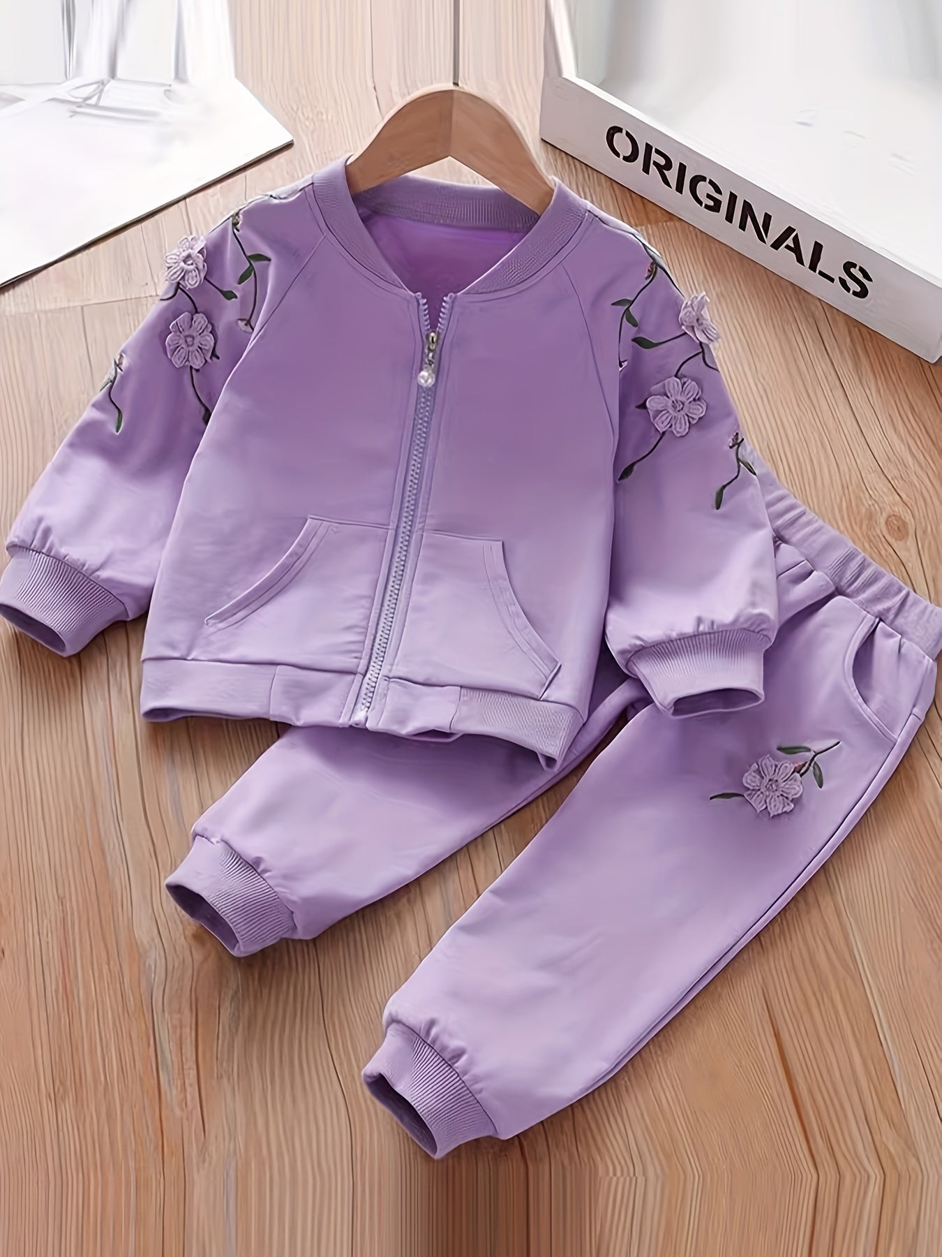 Girls' Sports Spring and Autumn Suit, Ideal for Outdoor Activities