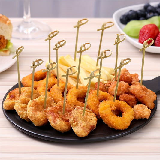 Pack of 200 bamboo skewers for cocktails, appetizers, fruits and drinks. Perfect for party decorations.