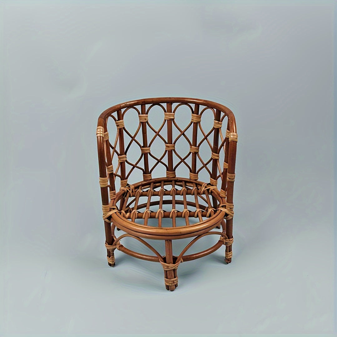 Trendy Rattan Chair & Bamboo Basket Set for Kids' Photoshoots - Ideal for Capturing Sweet Moments of Boys and Girls, Studio Sessions & Cherished Keepsakes