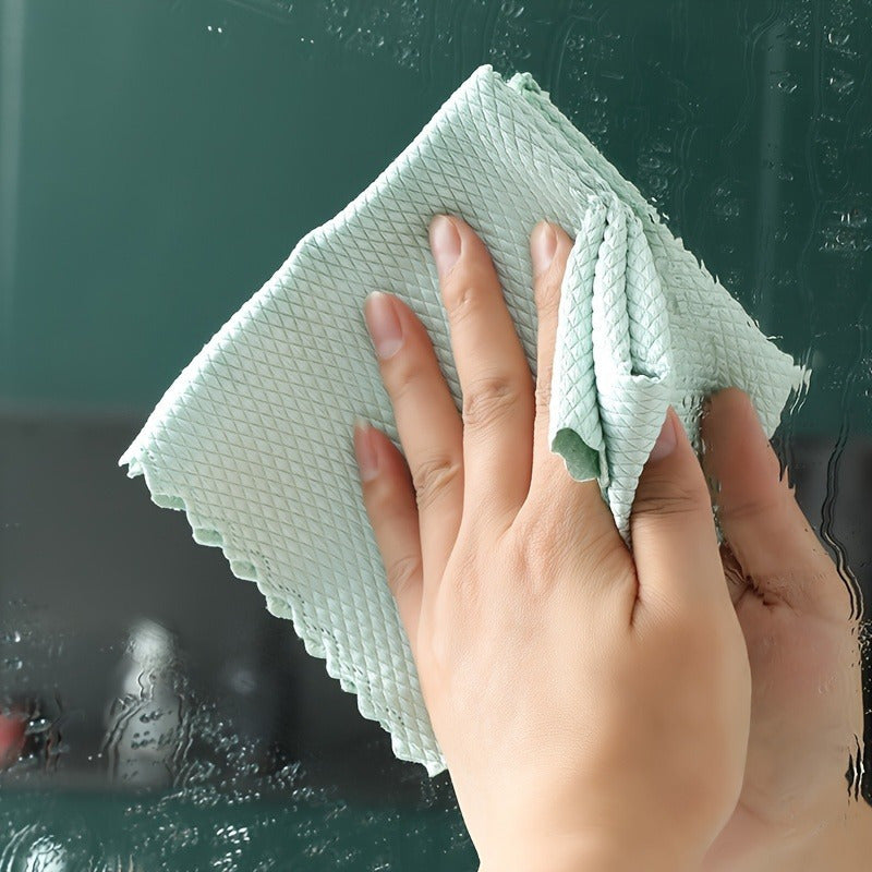 Magic Microfiber Cleaning Cloths, Set of 5 – No Streaks, No Lint, Environmentally-Friendly, Perfect for Removing Fingerprints, Water Stains, and Dust – Convenient for Use in Kitchens, Bathrooms, on Mirrors, Glass, and More. Handy Kitchen Cleaning Aid