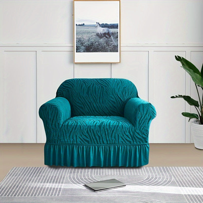 Sofa slipcover with skirt, non-slip dustproof cover for all seasons, ideal for protecting furniture in any room.