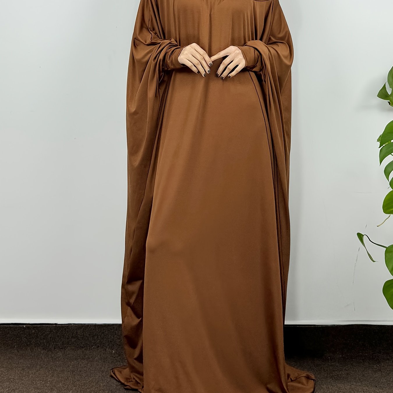 Loose hooded maxi burqa in solid color, long sleeve casual design for women