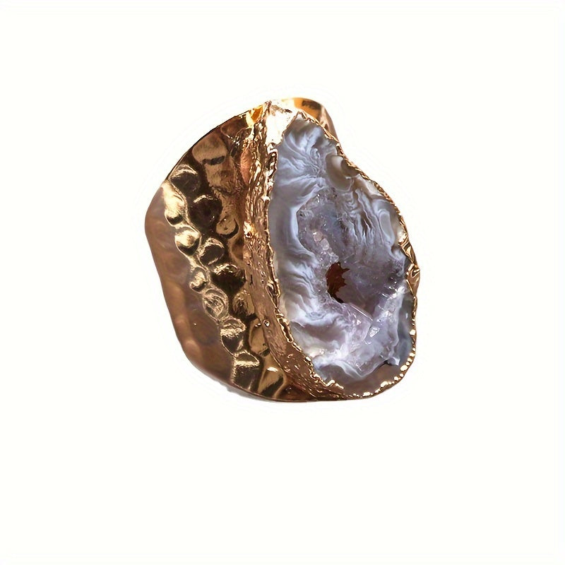 This Bohemian inspired ring features a natural agate stone with plating, and it's designed to be adjustable for a comfortable fit. Perfect for festive parties, holidays, or casual outings, it also makes a unique and special gift for your loved ones.