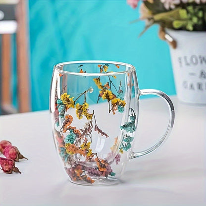 Stylish, 11.83oz double-walled glass mug with dried flowers. Perfect for coffee, milk, or juice. Made of high-quality, reusable borosilicate glass. Great gift for birthdays and special occasions.