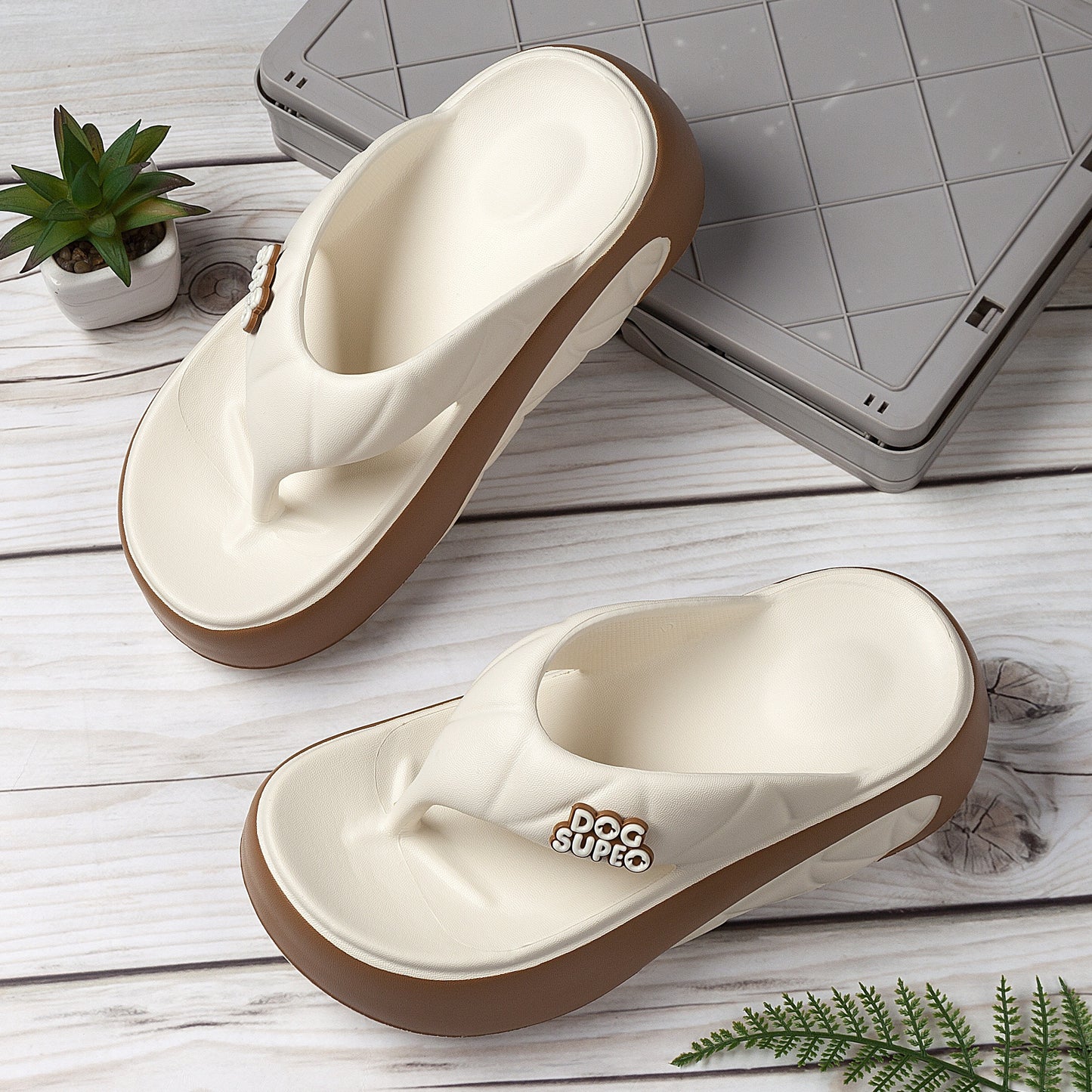 Summer stripe women's platform flip-flops, made of EVA material with slip-on style and thick sole for outdoor use. Hand-washable and cute for summer.