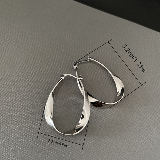 Get a set of two S925 Pure Silver Geometric Plain Circle Earrings featuring a unique design and high-end Mobius Ear Cuff. These earrings are perfect for giving to your girlfriend, friend, or family member. Each earring weighs 5.12g/0.18oz. Set includes