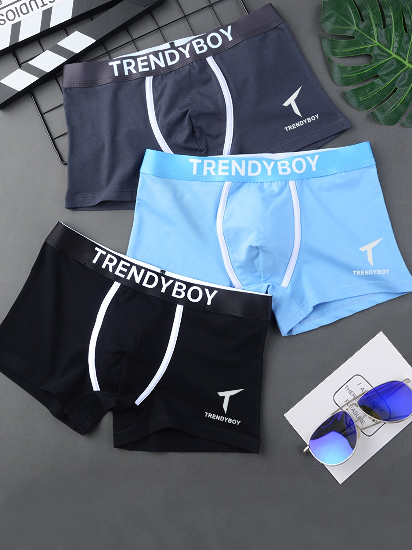 Men's 3-Pack Trendyboy boxer briefs with breathable fabric, geometric-pattern knit design. Made of 95% polyester, 5% elastane.