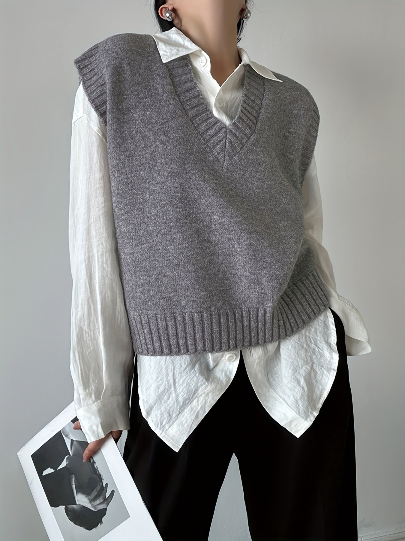 Sleeveless V-neck sweater vest for women, perfect for fall and winter