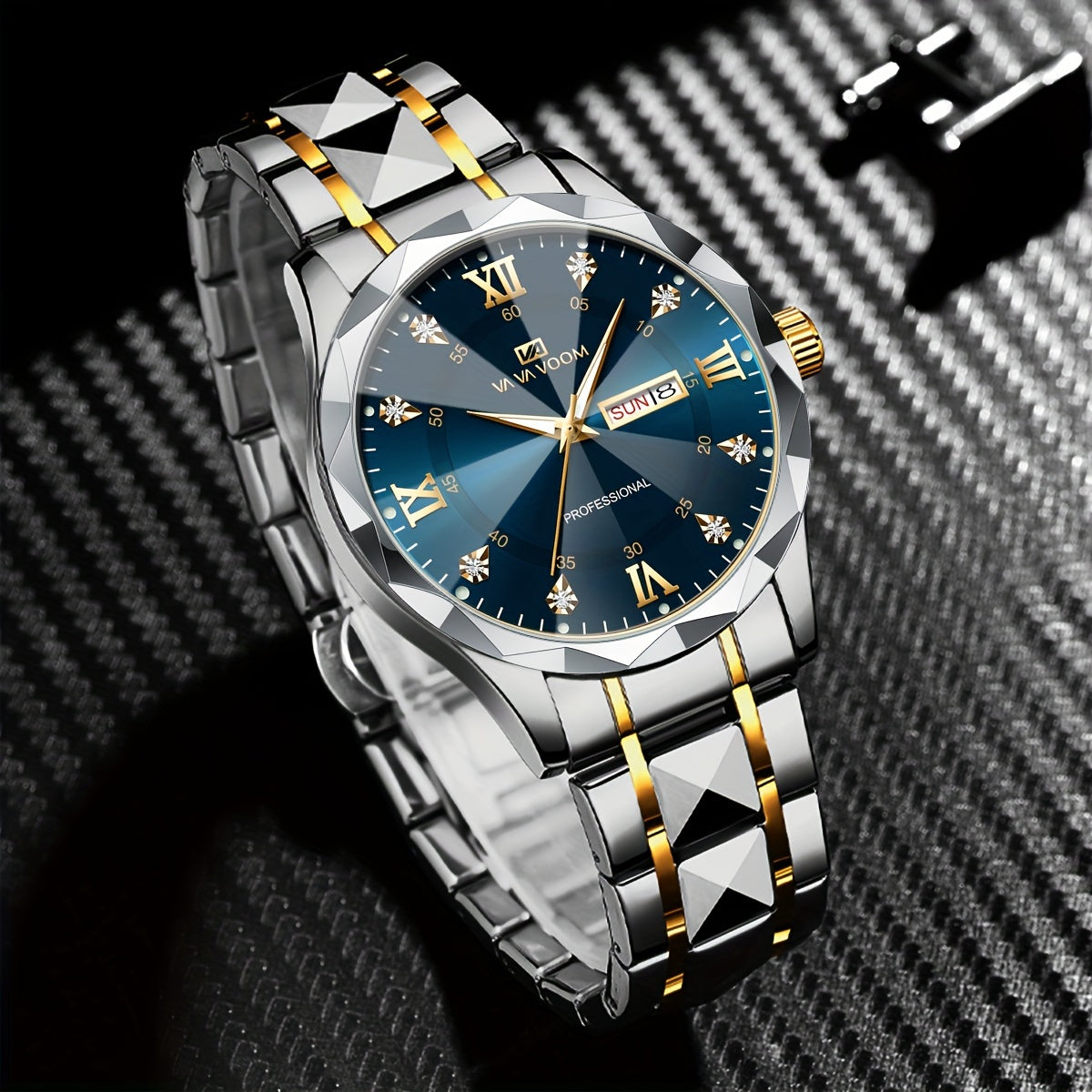 Men's stainless steel watch with night glow rhinestone rivets in a fashionable business style.