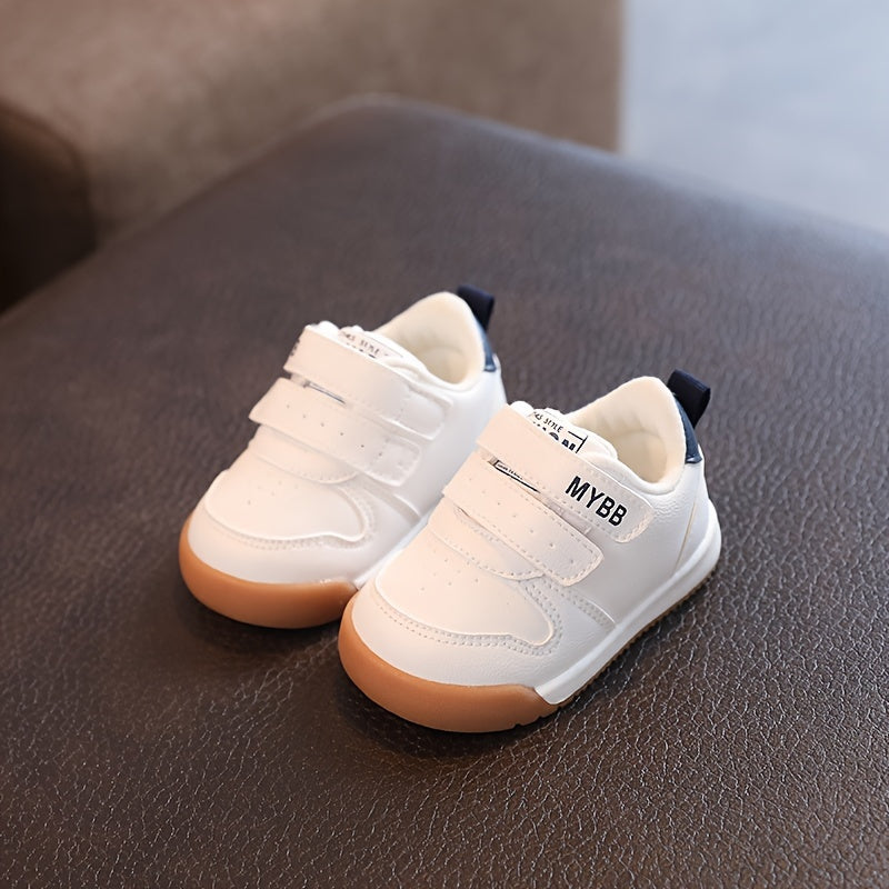 Casual, non-slip infant and toddler shoes for boys and girls in spring and autumn.