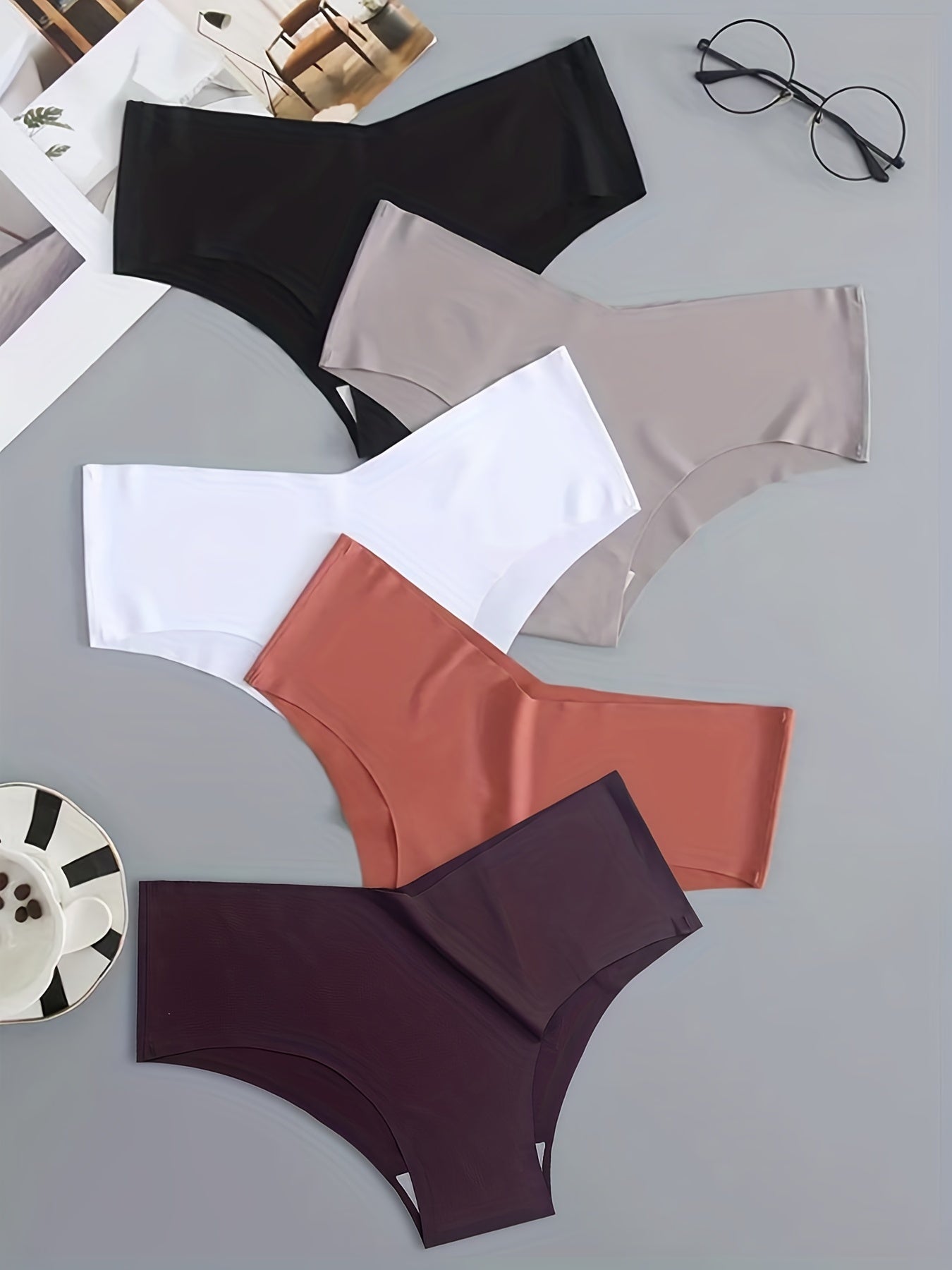 5 seamless hipster panties, comfy and breathable, perfect for women's lingerie and underwear.