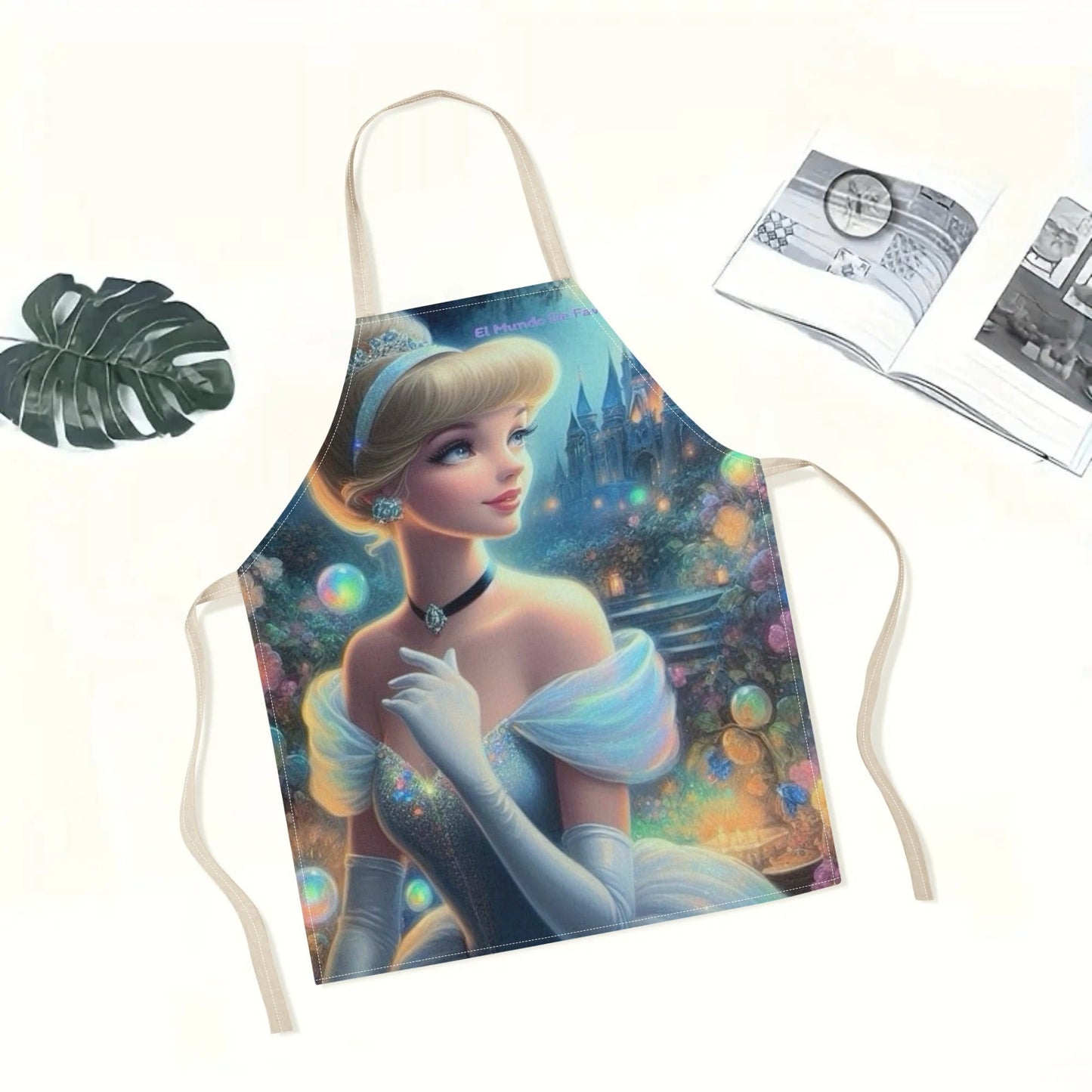 Disney has licensed a chic waterproof apron with an adorable cartoon design of Princess Elsa. This apron is beautiful, trendy, and uncomplicated, perfect for use in hotels, supermarkets, restaurants, fruit shops, milk tea stalls, and homes in general.