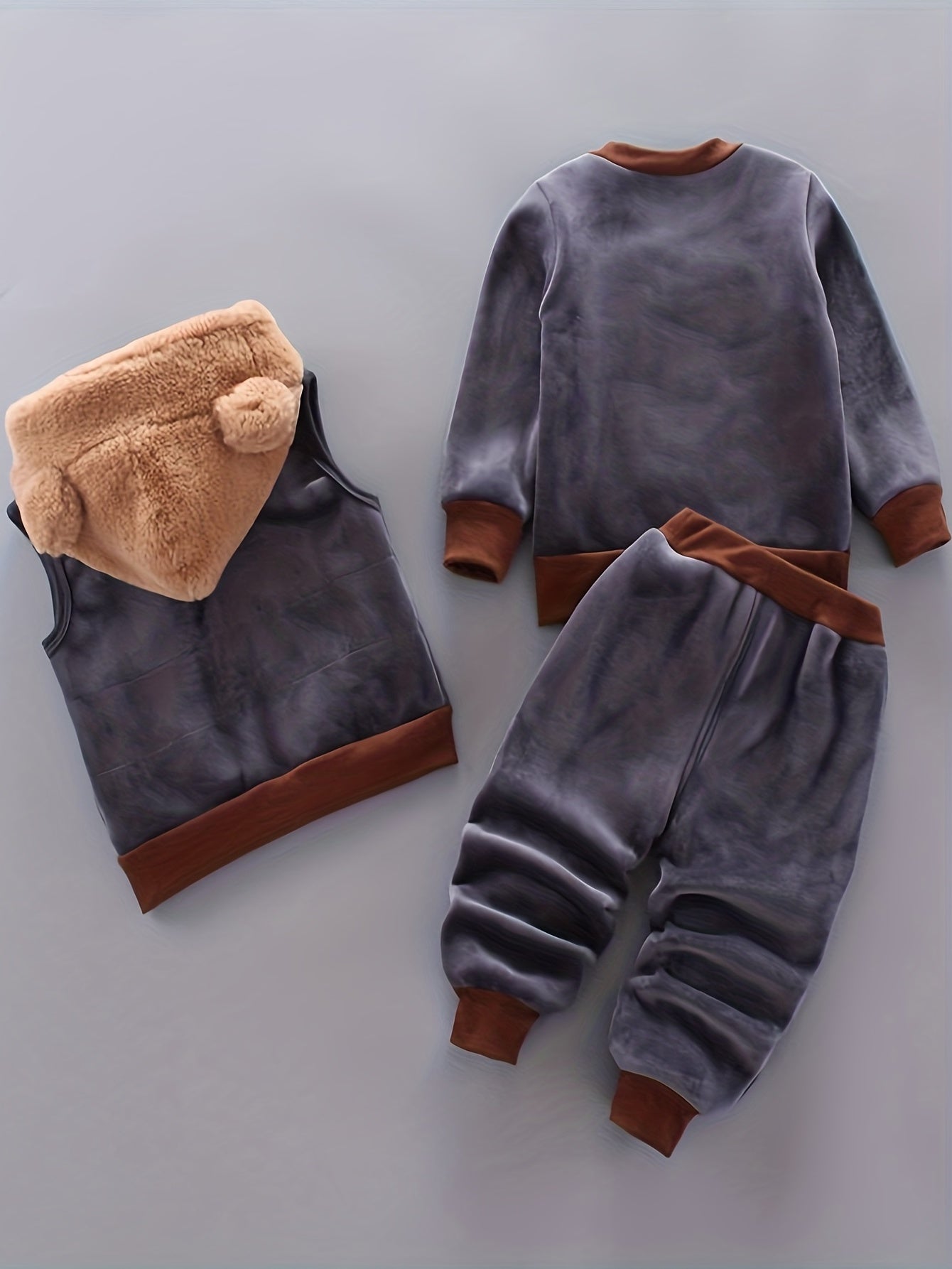 Boys' 3-piece fur-face bear pattern outdoor set for winter/fall.