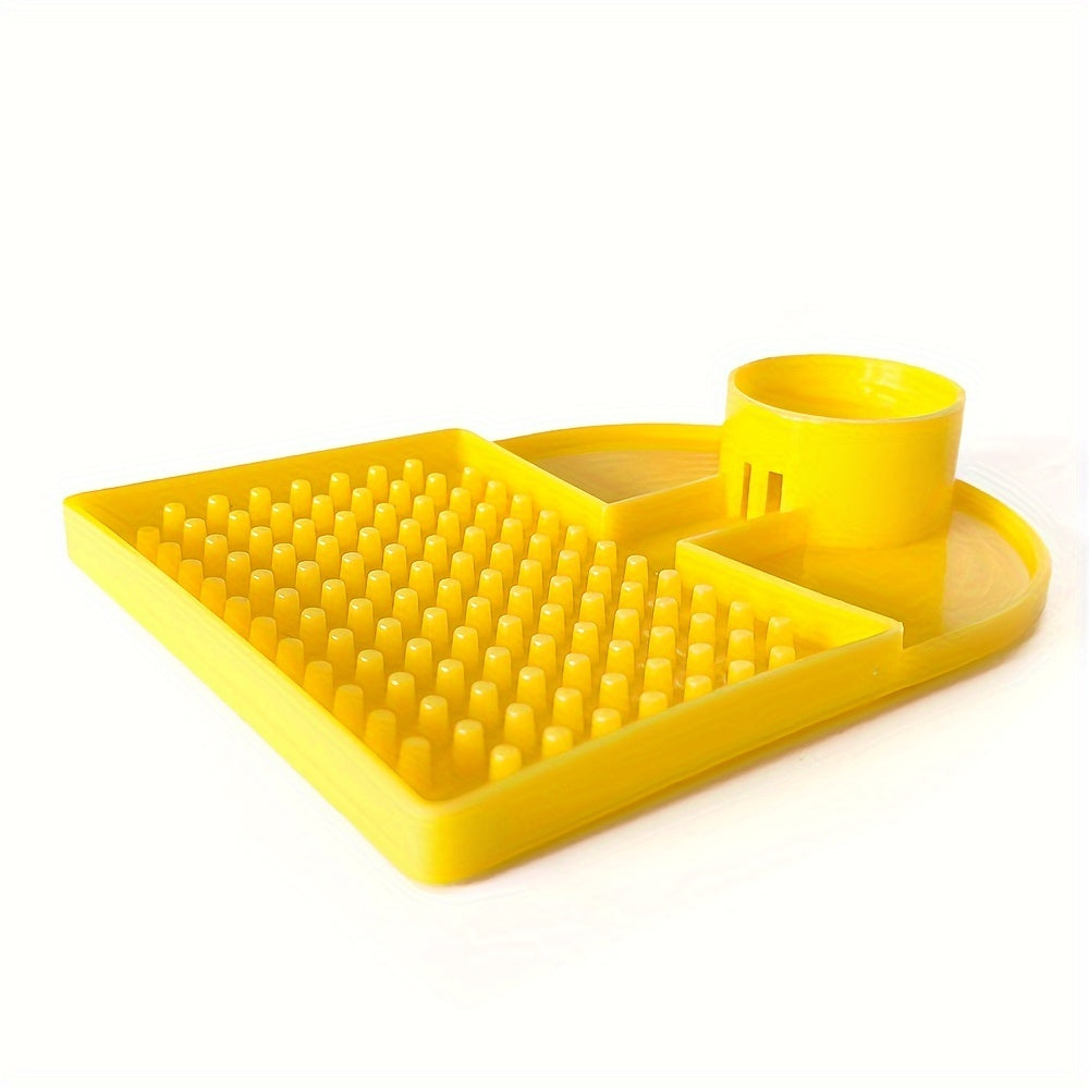 Durable yellow bee water feeder with 8pcs, designed to prevent drowning and provide a wider feeding area for mineral water with a 30mm diameter.