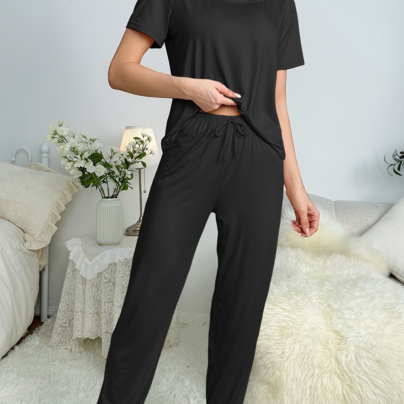 Basic pajama set for women, featuring a short-sleeve top and lounge pants.