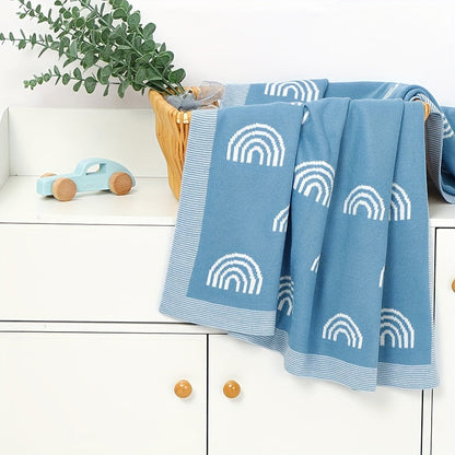 This soft and cozy rainbow jacquard knit blanket is perfect for youngsters. It can be used as a versatile stroller cover or bed air conditioning quilt. Please hand wash only. Available in sky blue, mint green, grey, and pink.