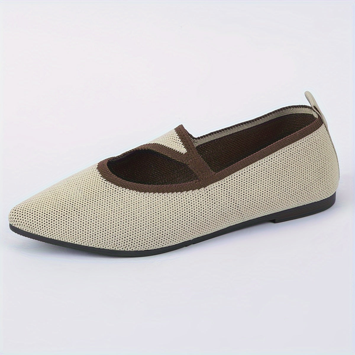 Stylish slip-on flats for women with breathable, comfortable pointed toe and soft sole suitable for all seasons.