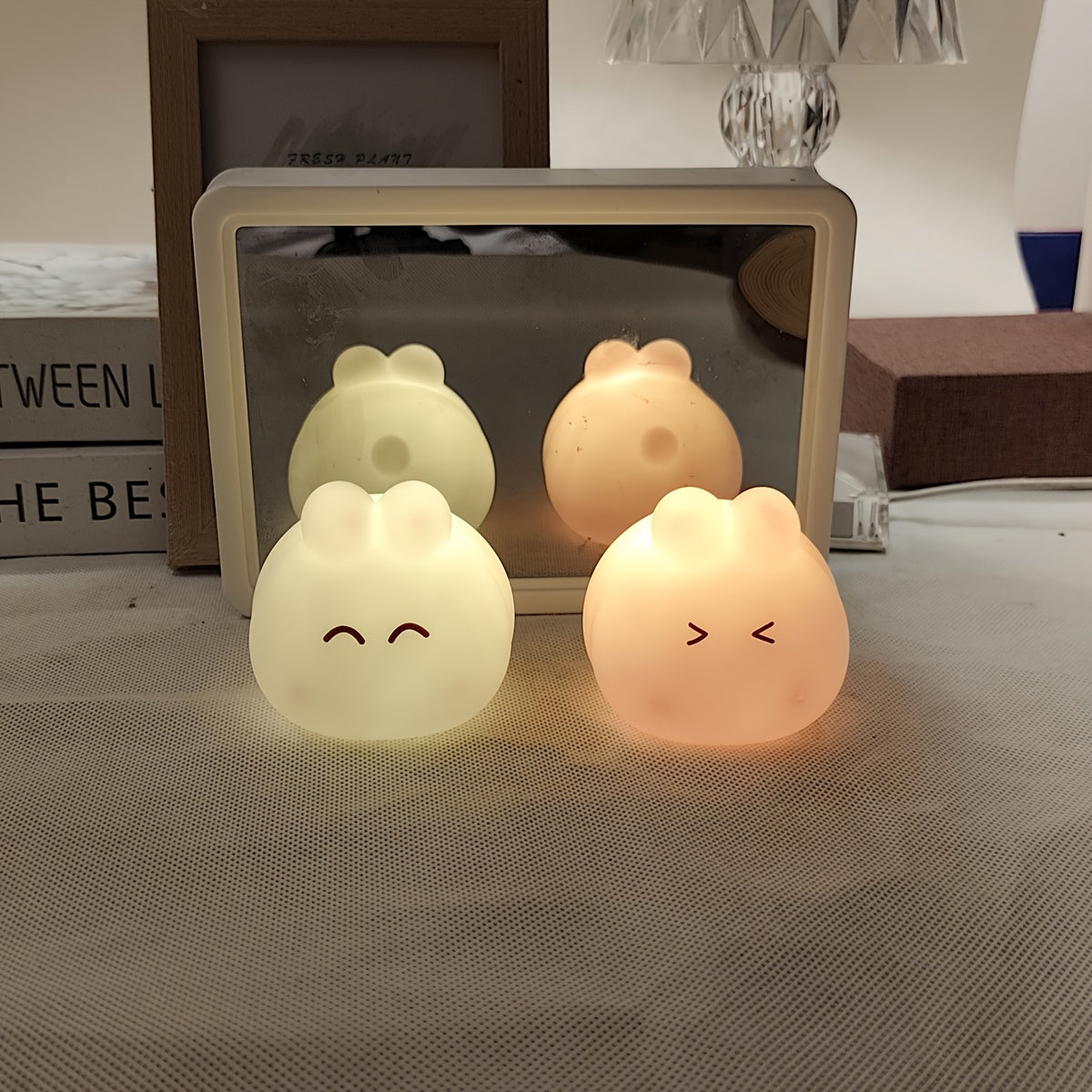 Adorable rabbit LED lamp, perfect for bedroom decor or gifting to friends and family for holidays and birthdays. Compact, portable, and powered by button batteries.