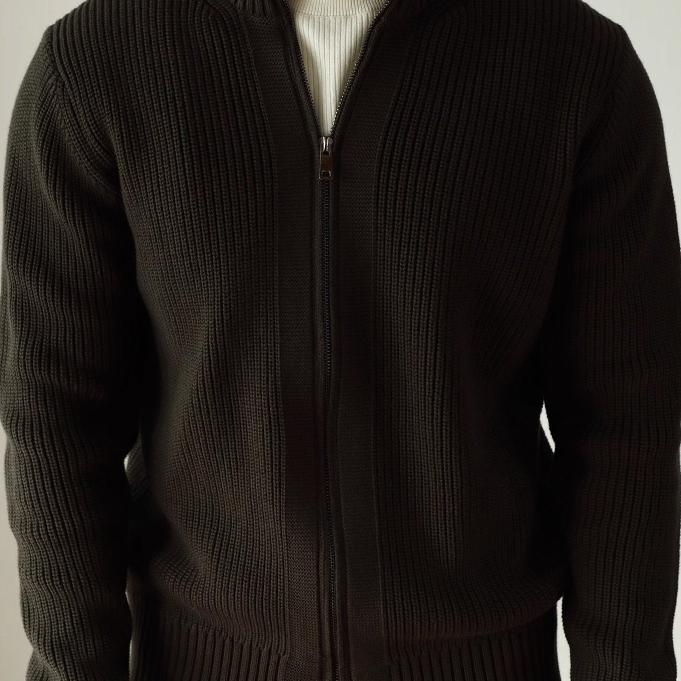 Men's knit zip-up cardigan for fall and winter, casual and warm with stand collar