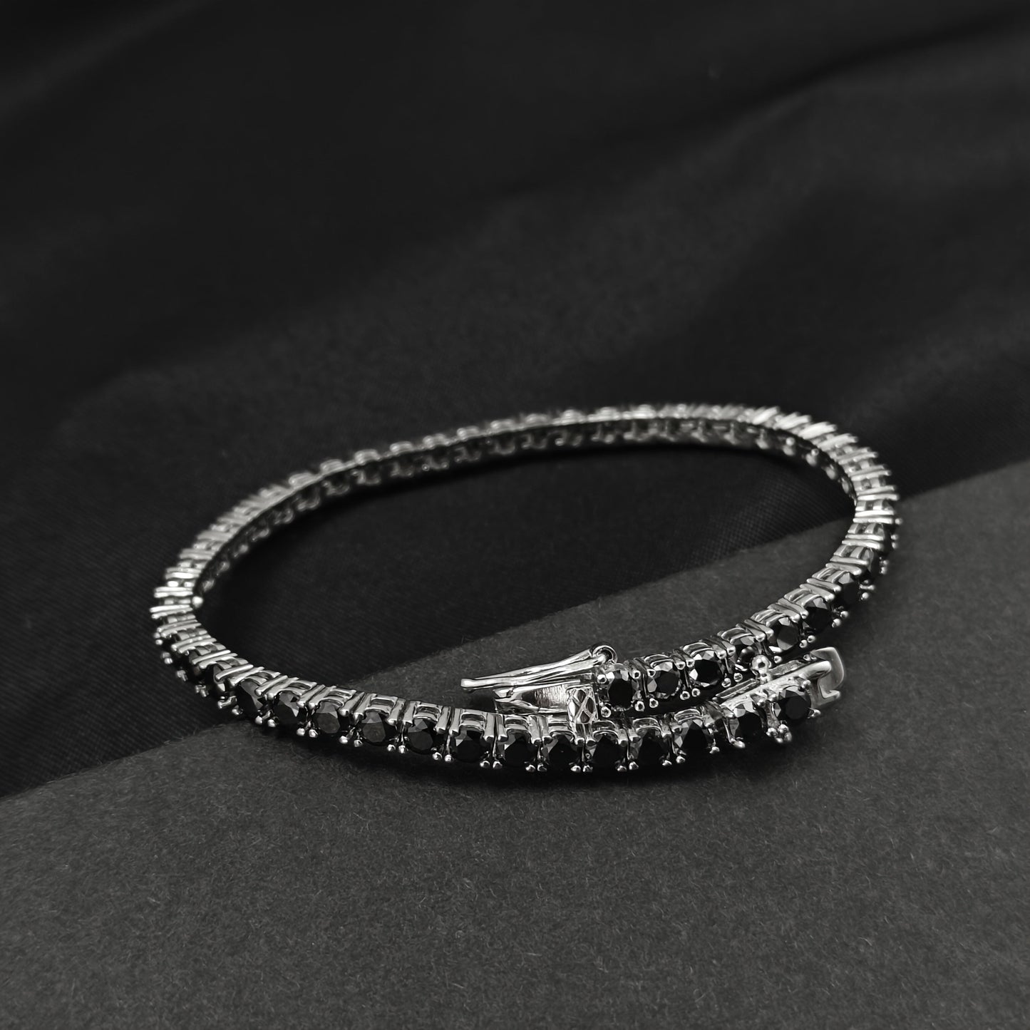 Luxurious and fashion-forward, this stunning S925 Silver Black Moissanite Bracelet is the perfect accessory for parties, banquets, and daily outings. A thoughtful gift for loved ones, this bracelet is ideal for celebrating Christmas, Carnival, and