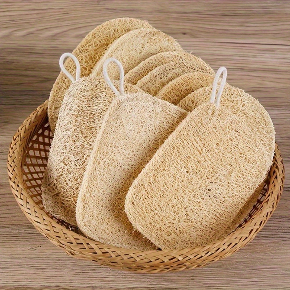 Get 5 pieces of natural loofah exfoliating body scrubbers that can be used for face and body, as well as for kitchen and bathroom cleaning. Made of high-quality plant fiber, these scrubbers make the perfect Christmas gift.