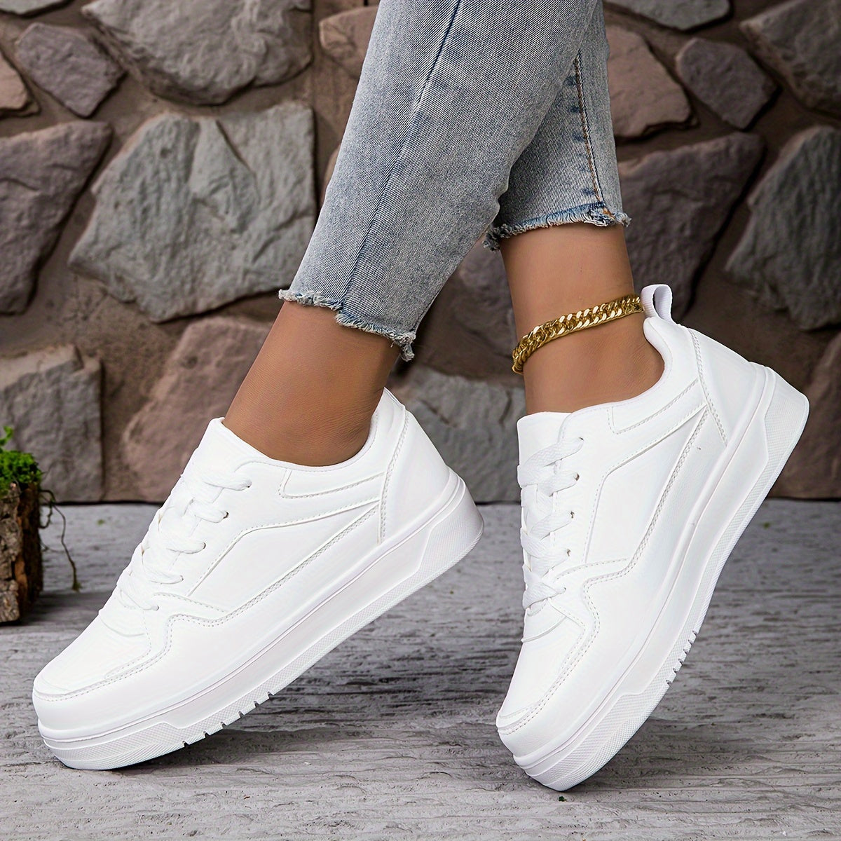 Lightweight lace-up low-top white sneakers for women, featuring a soft EVA insole and breathable PU cover suitable for all seasons.